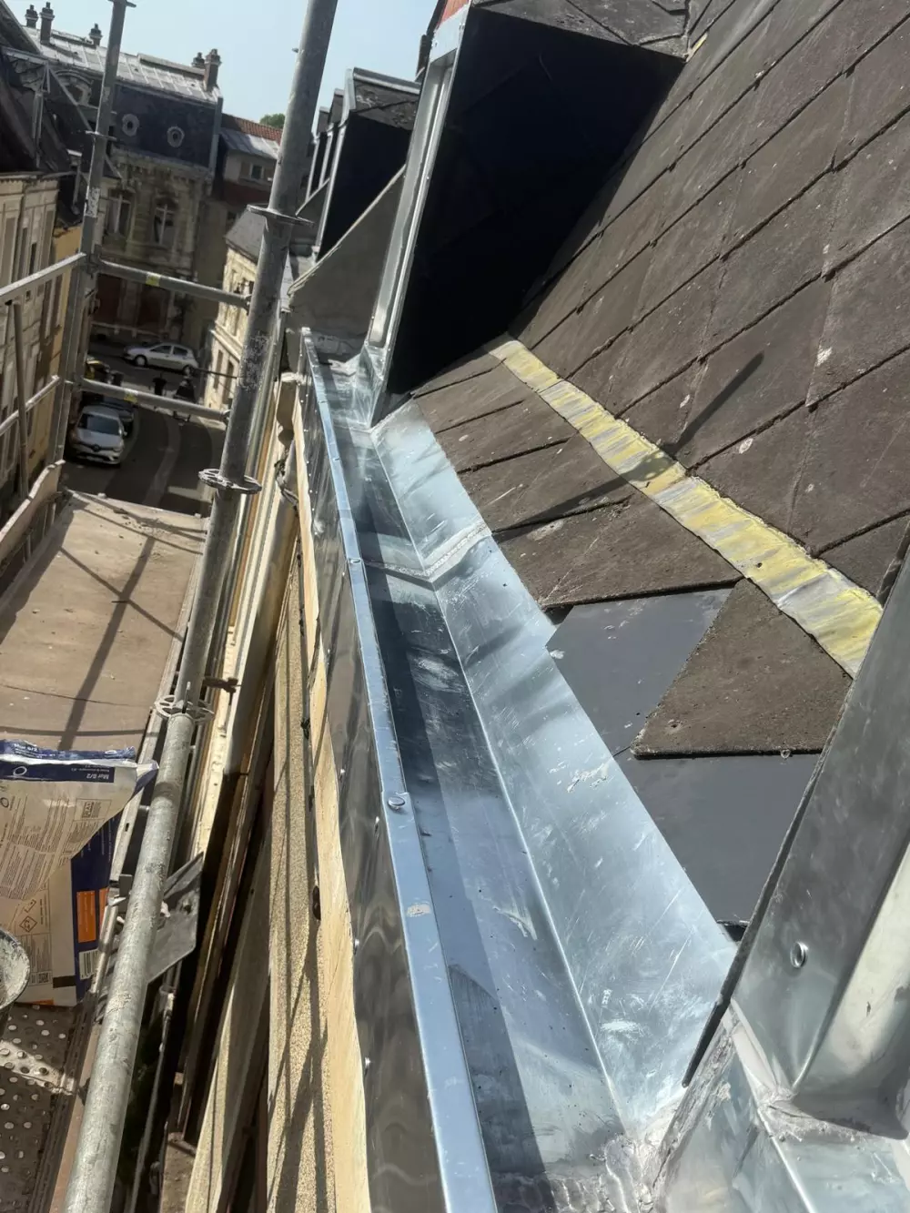 goutiere en zinc et descente