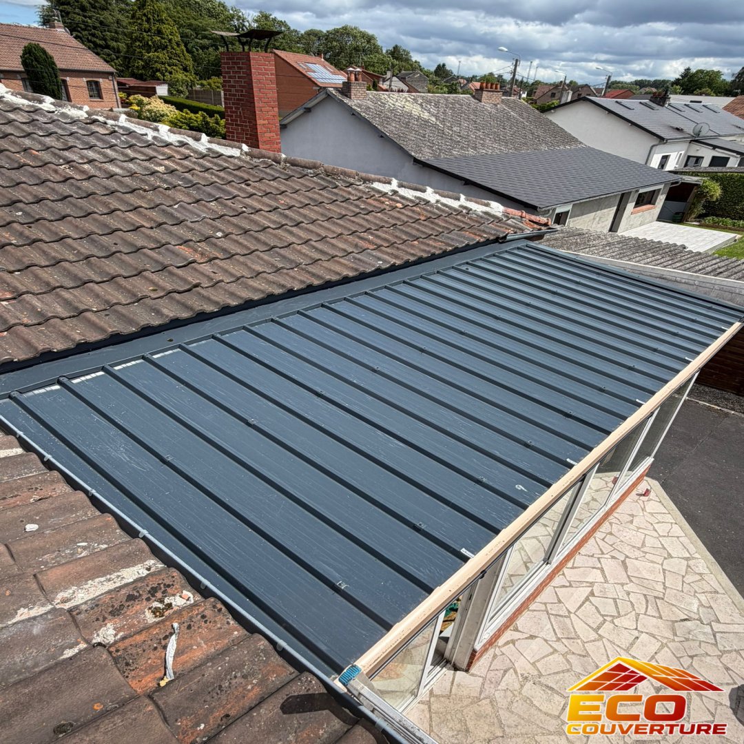 toiture bachant Nouvelle couverture de pergola en tôles acier 