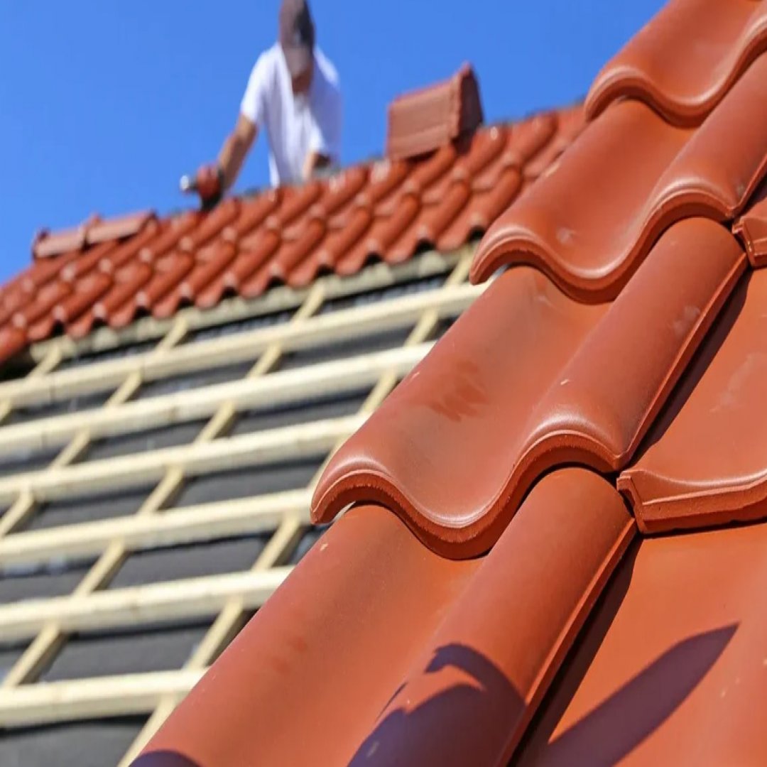 toiture en tuiles noir ECO COUVERTURE